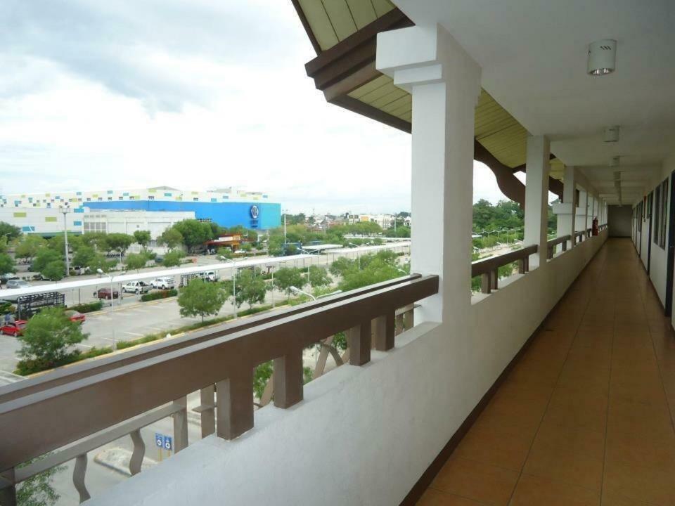 Alles One Oasis Condo Davao Near Sm Mall With Wifi Bagian luar foto
